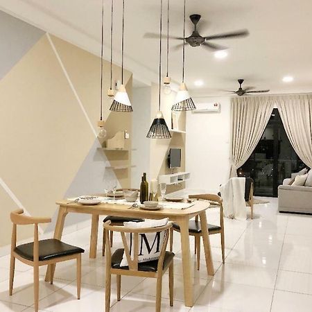 Johor Bahru Paradigm LePlatino Homestay Luaran gambar