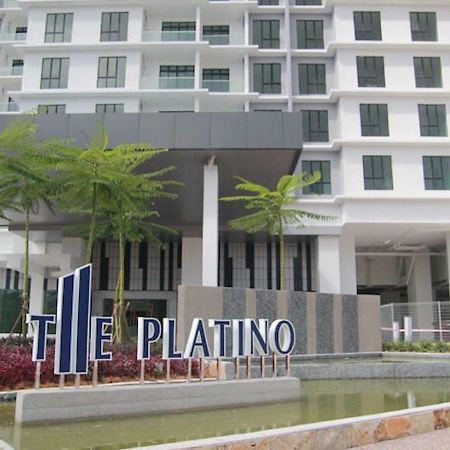 Johor Bahru Paradigm LePlatino Homestay Luaran gambar