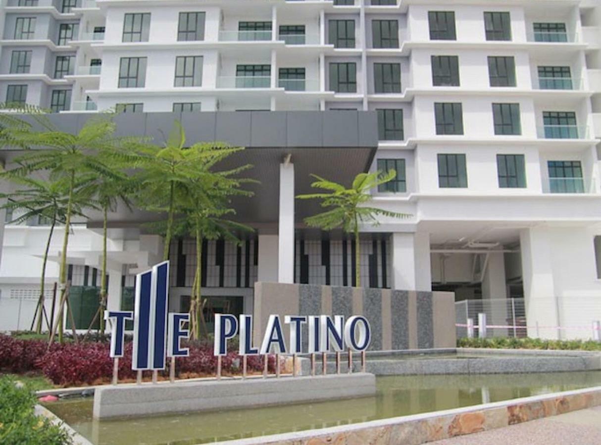 Johor Bahru Paradigm LePlatino Homestay Luaran gambar